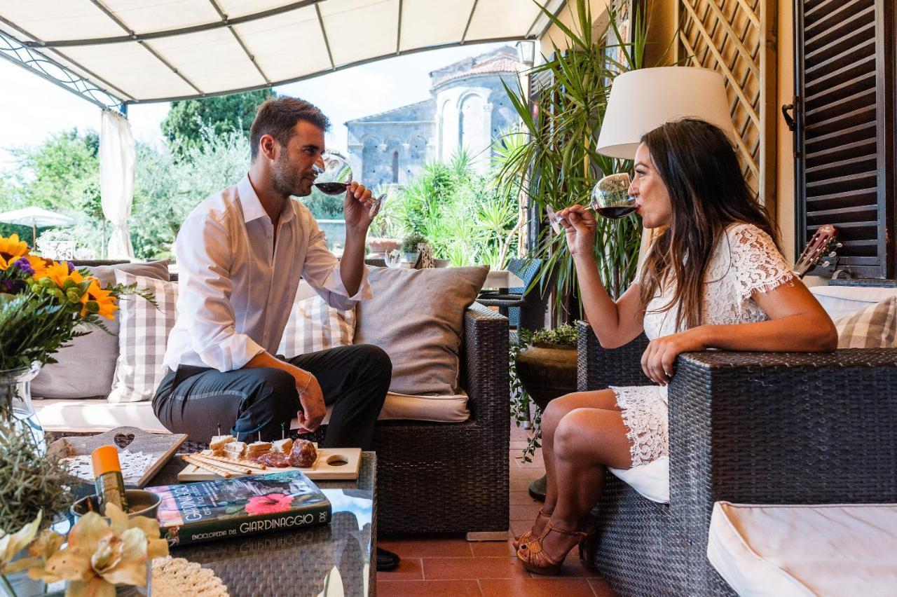 Отель Giardino Della Pieve Relais- Adult Only Кашина Экстерьер фото